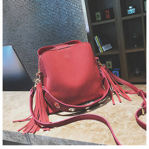 Women Bucket Bag Vintage Tassel Messenger Bag